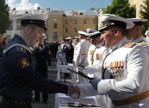 В Петродворце состоялся торжественный выпуск офицеров 